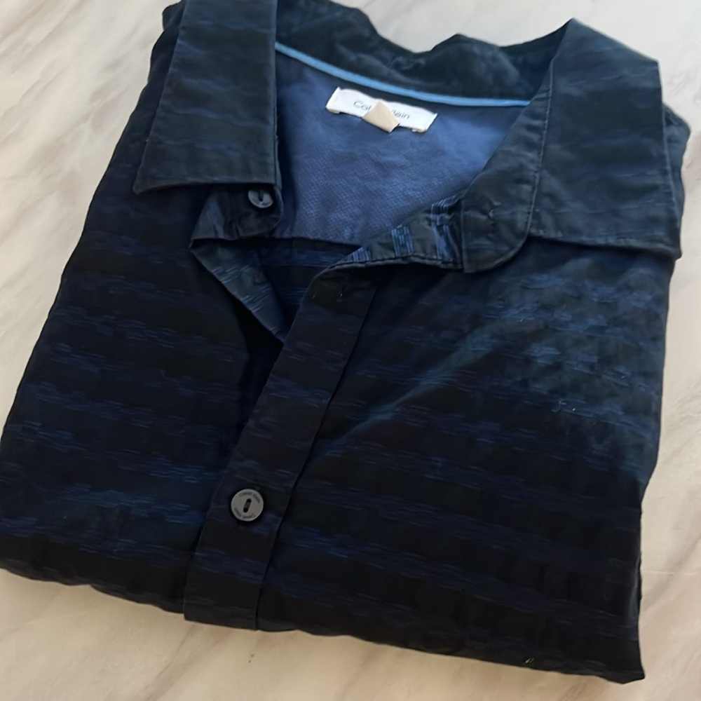 Calvin Klein button down men’s shirt size L
